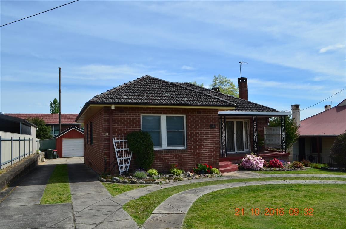 41 Richmond Street, Tumut, NSW 2720