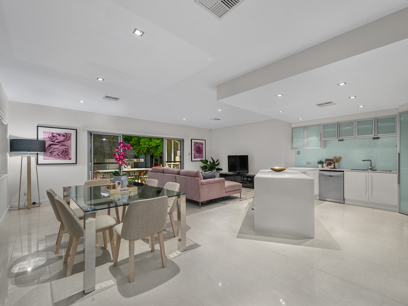 24 Addison Avenue, Bulimba, QLD 4171