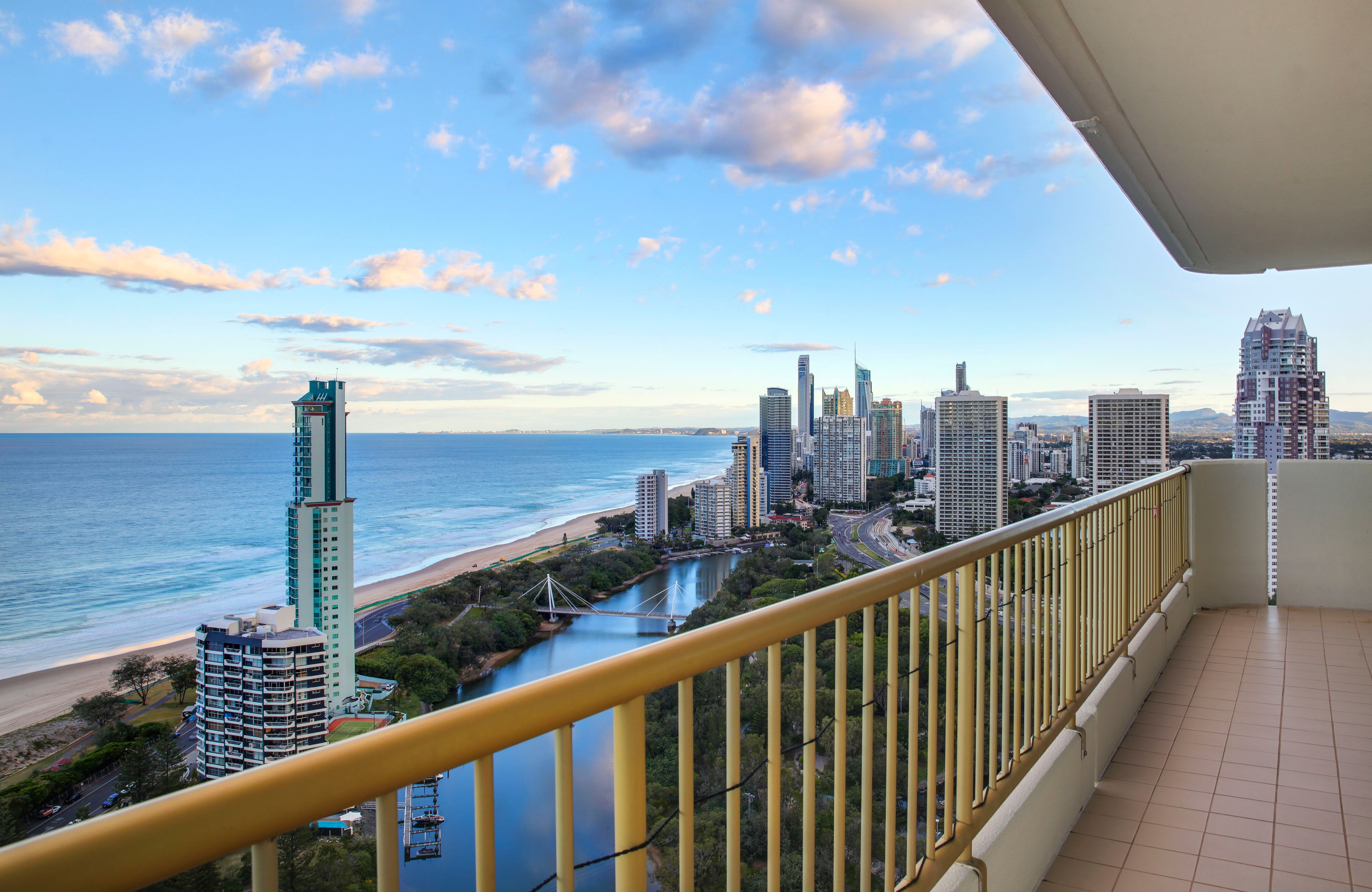1 Serisier Avenue, Main Beach QLD 4217