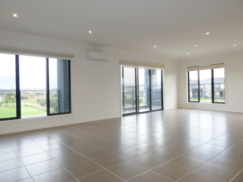 9 Doonhamer Place, CLYDE NORTH, VIC 3978