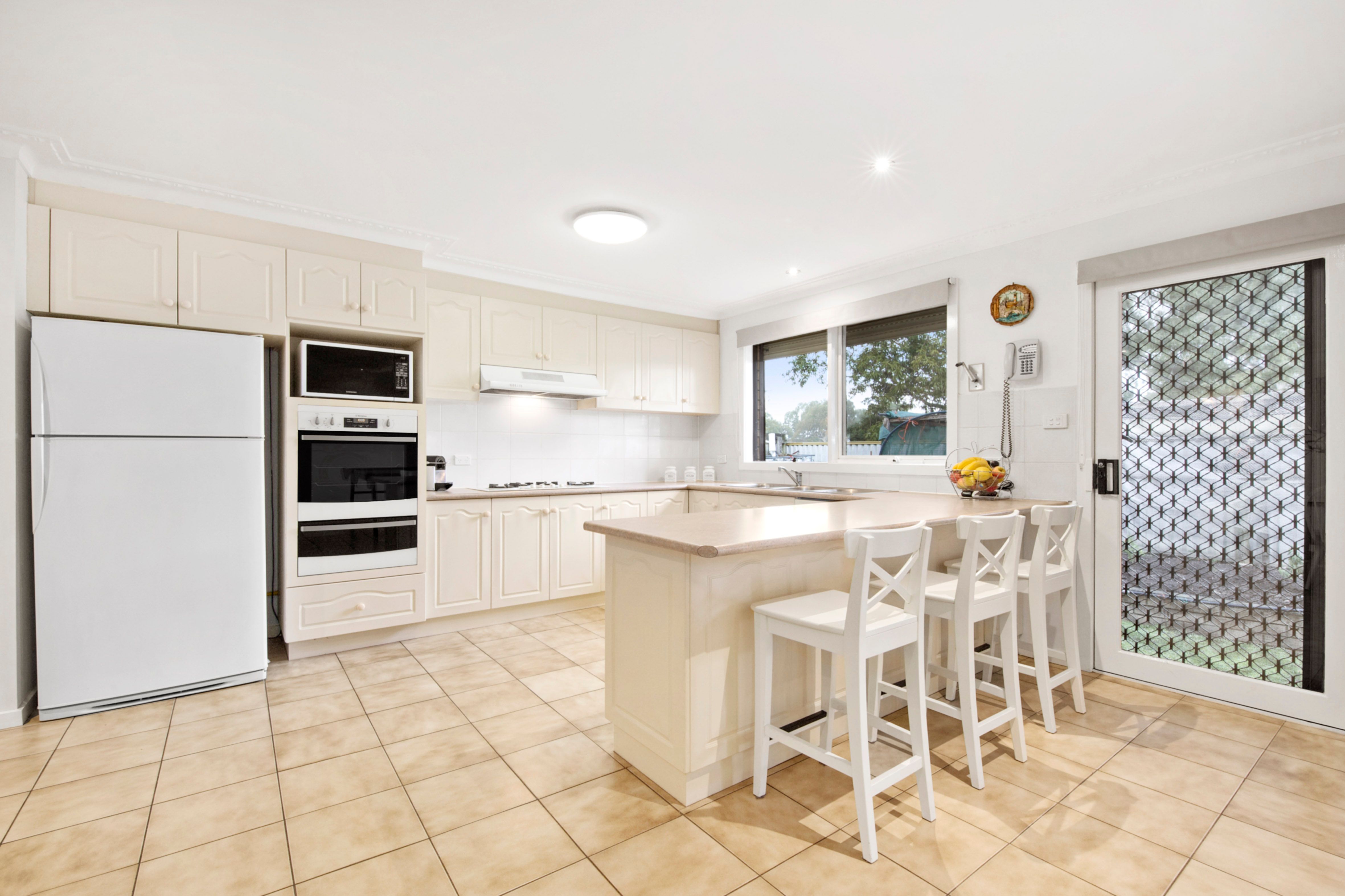 34 Coventry Crescent, Mill Park, VIC 3082
