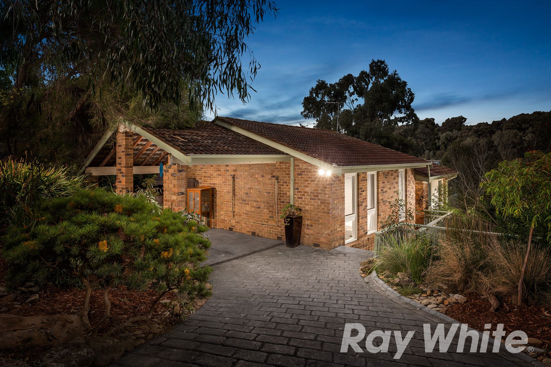 18 Kalmaine Court, Diamond Creek, VIC 3089
