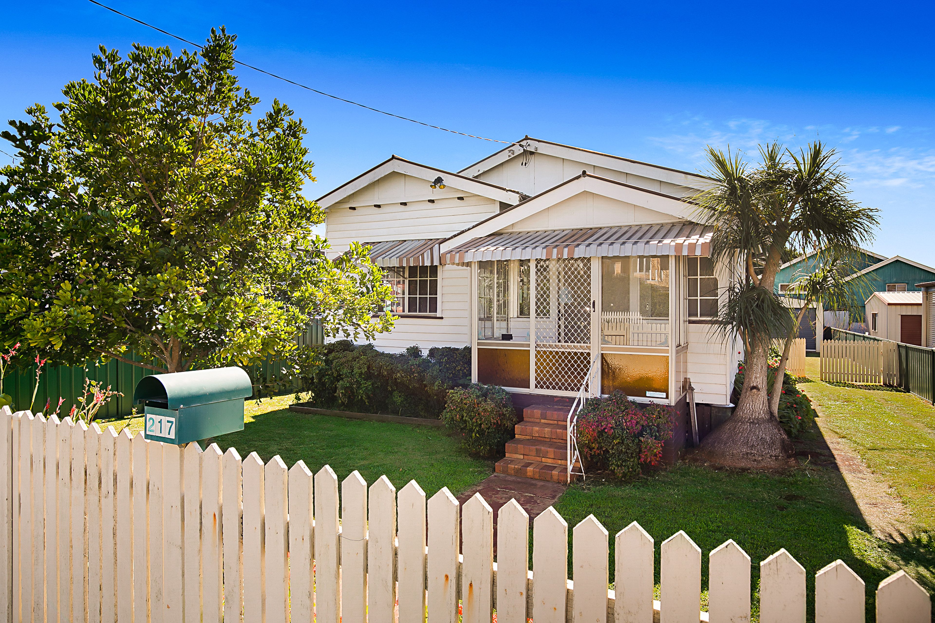 217 Campbell Street, Newtown QLD 4350