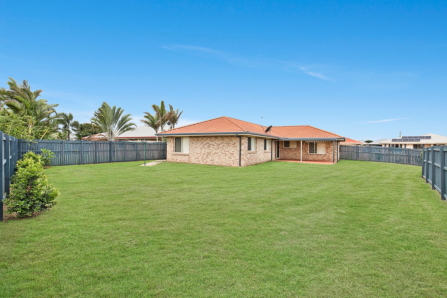 1 Gwen Court, Urraween, QLD 4655