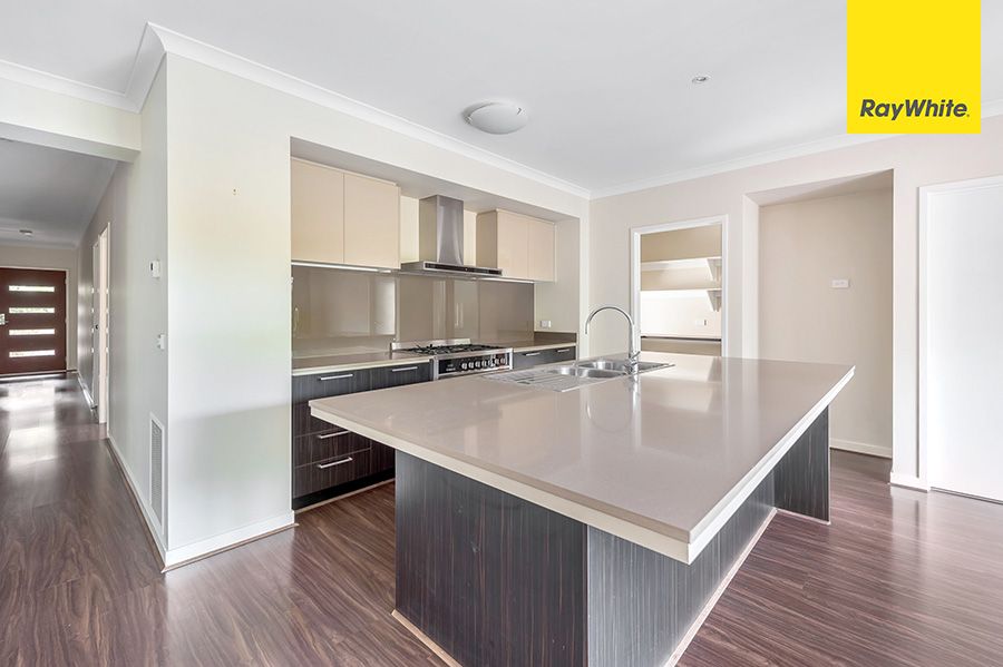 7 Moor Park Drive, Craigieburn, VIC 3064