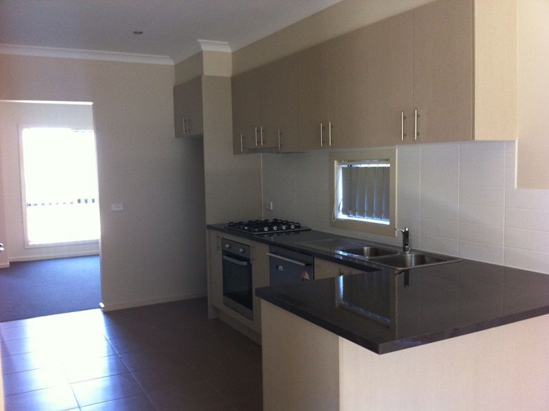 6/180 Henry Road, Pakenham, VIC 3810