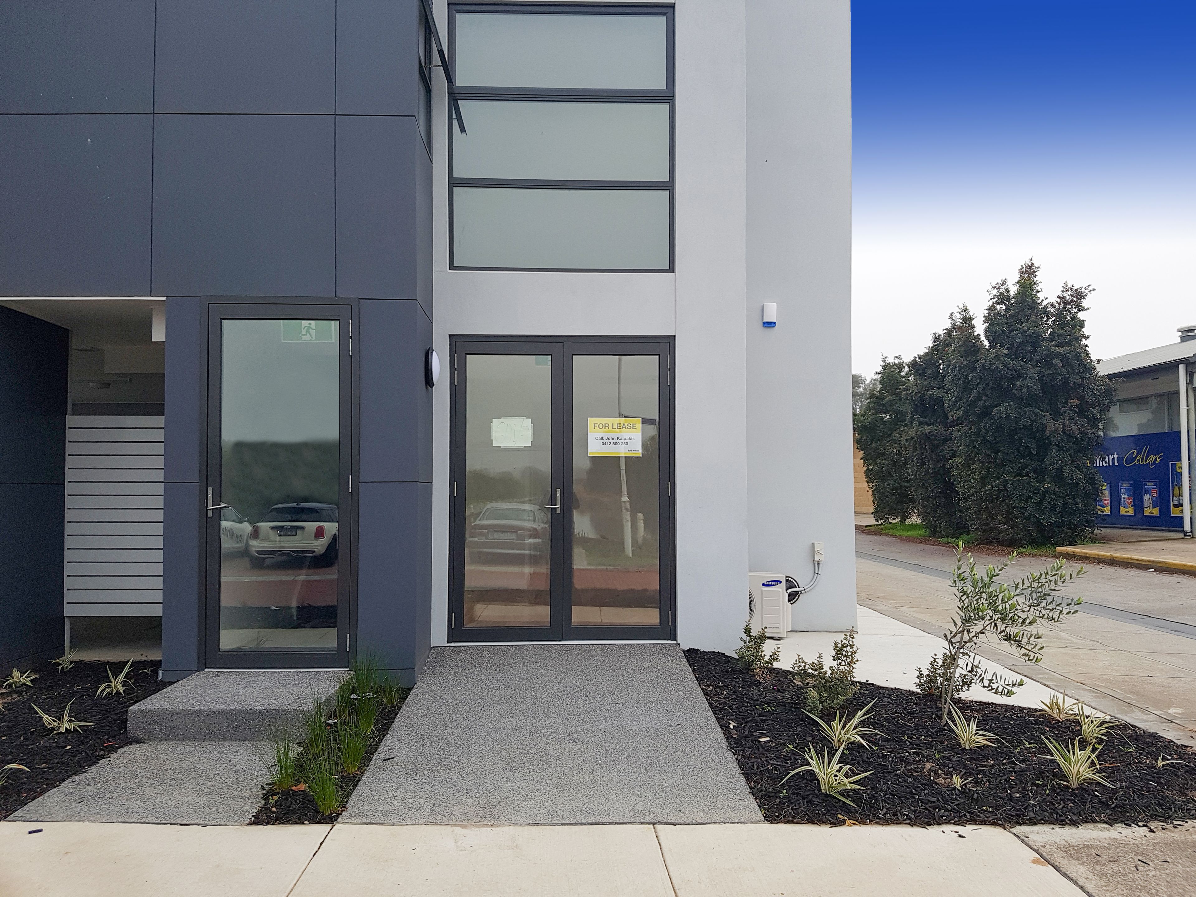 1/3 The Promenade, South Morang, VIC 3752