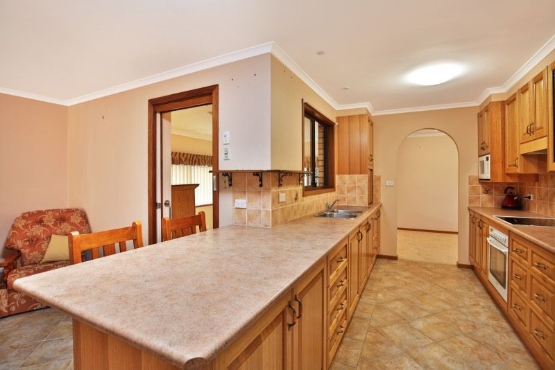 7 Ferntree Drive, Bomaderry, NSW 2541