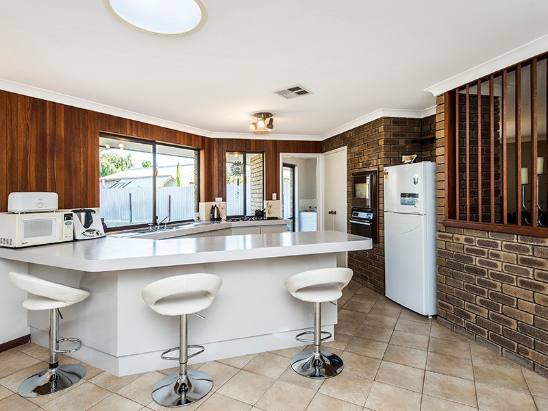 16 Boolardy Road, Golden Bay, WA 6174