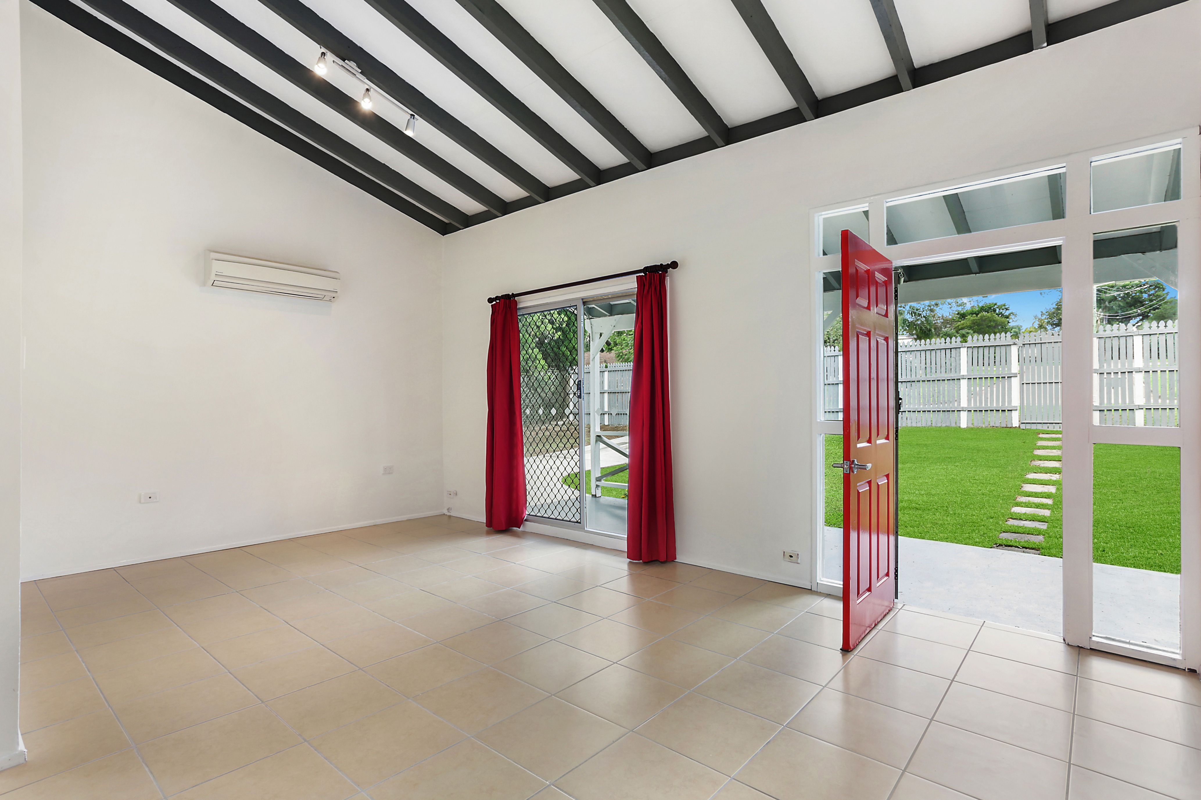 18 Robin Street, Camira, QLD 4300