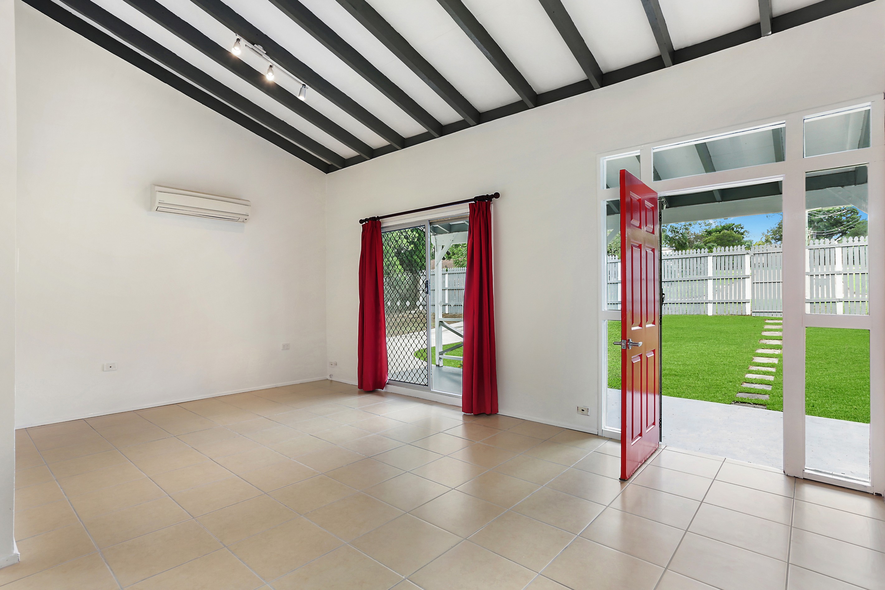 18 Robin Street, Camira, QLD 4300