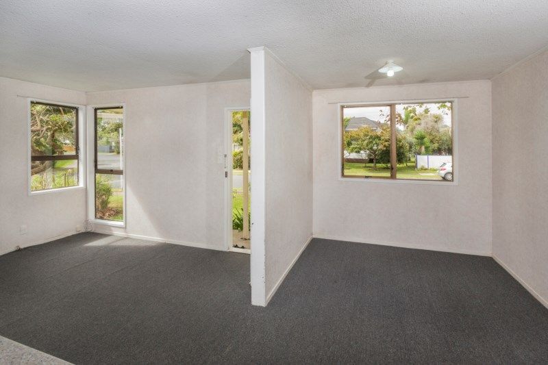 12 Darren Crescent, Half Moon Bay, Manukau City