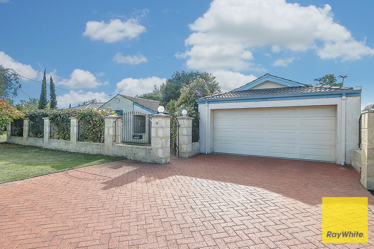 16 Favenc Way, Padbury WA 6025