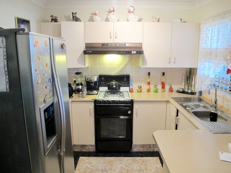8 Brolga Crescent, Green Valley, NSW 2168