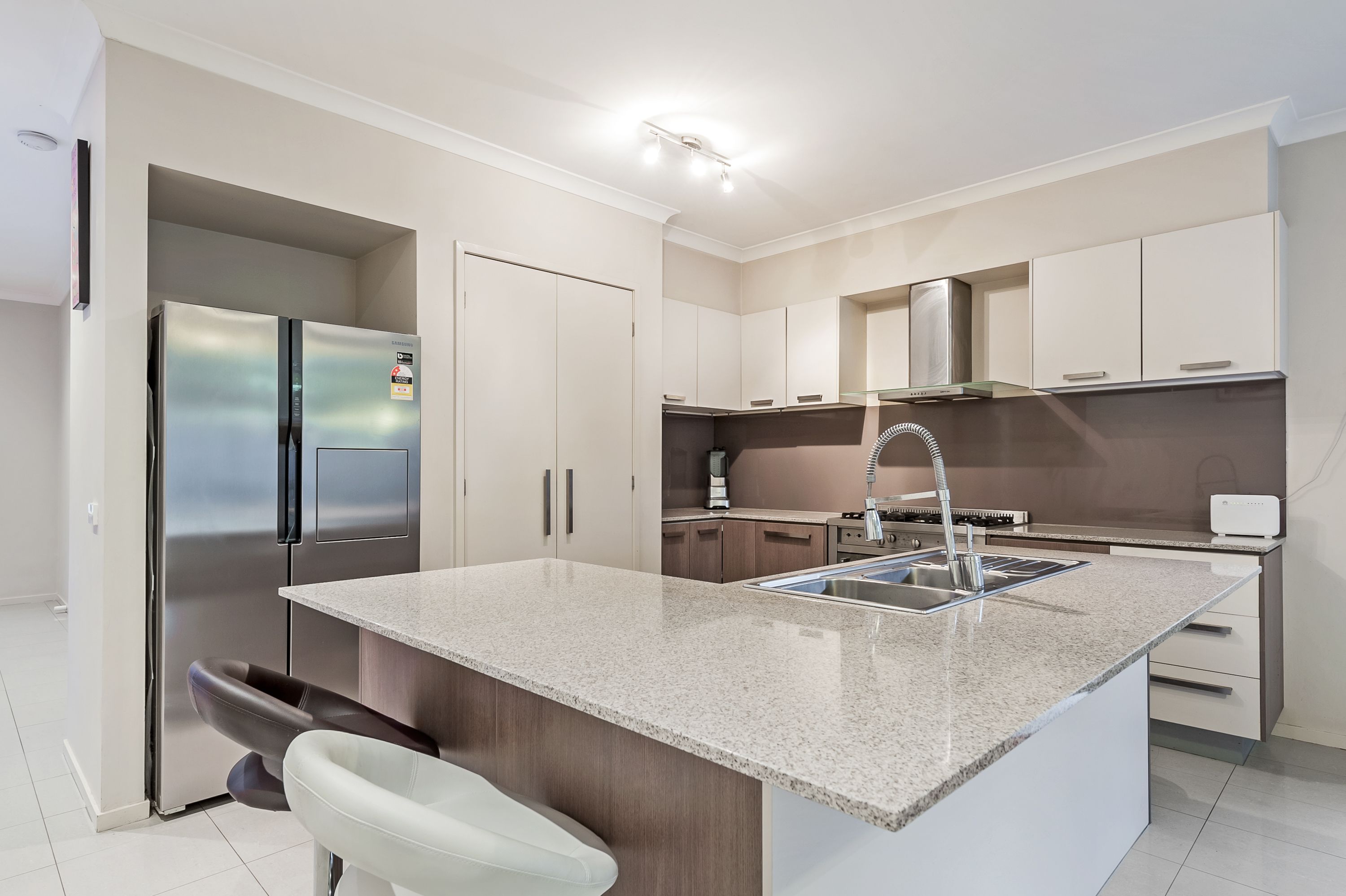 64 Hyde Park Avenue, Craigieburn, VIC 3064