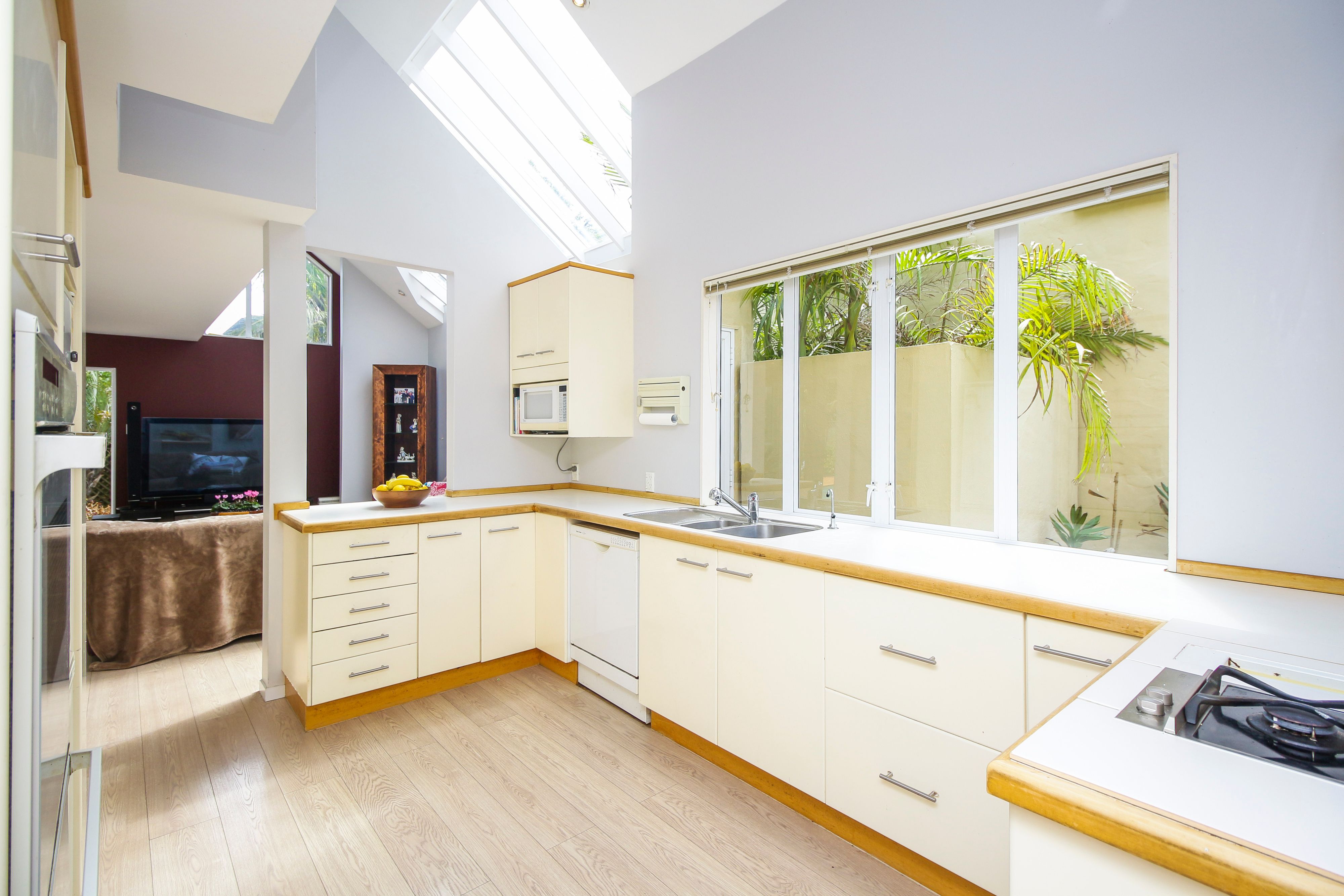 49b Vivian Wilson, Bucklands Beach, Manukau City