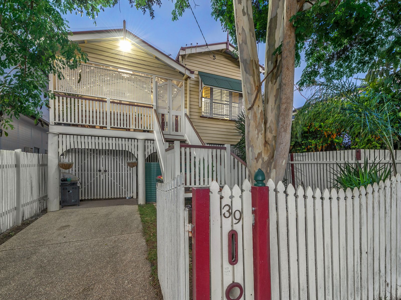 39 Emerald Street, Kedron, QLD 4031