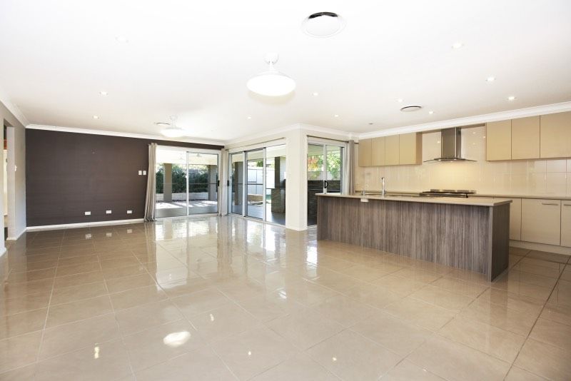 60 Emerald Drive, Meroo Meadow, NSW 2540