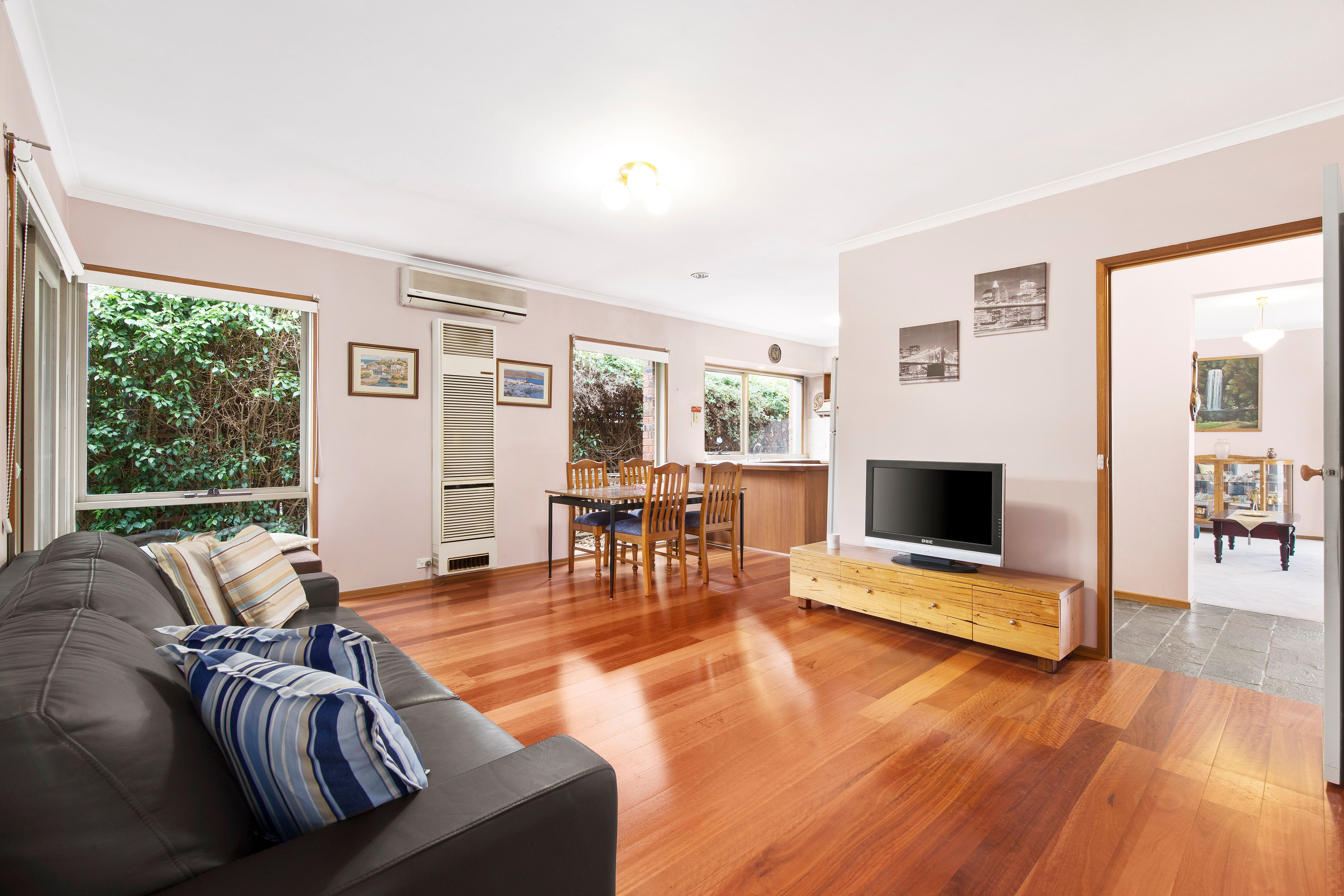 11 Woolnough Drive, Mill Park, VIC 3082