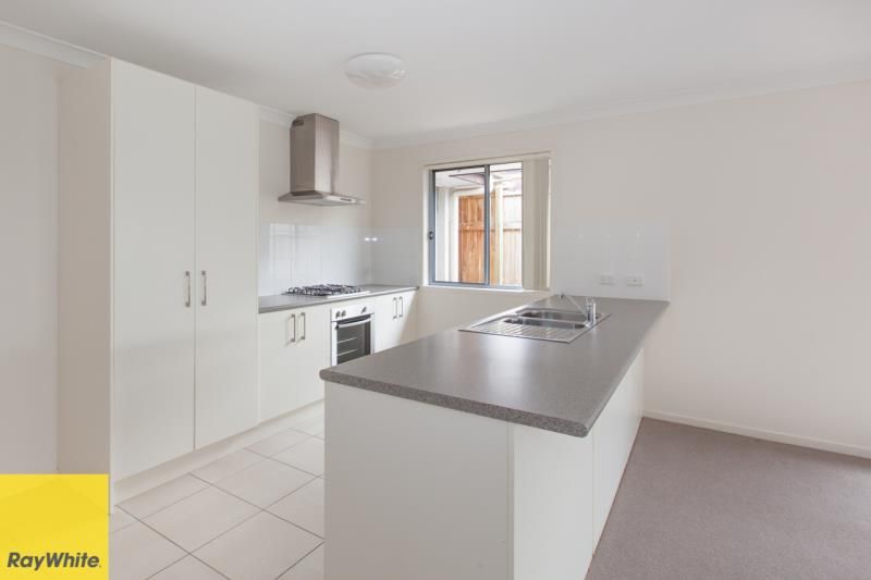 39 Valentine Circuit, Augustine Heights, QLD 4300