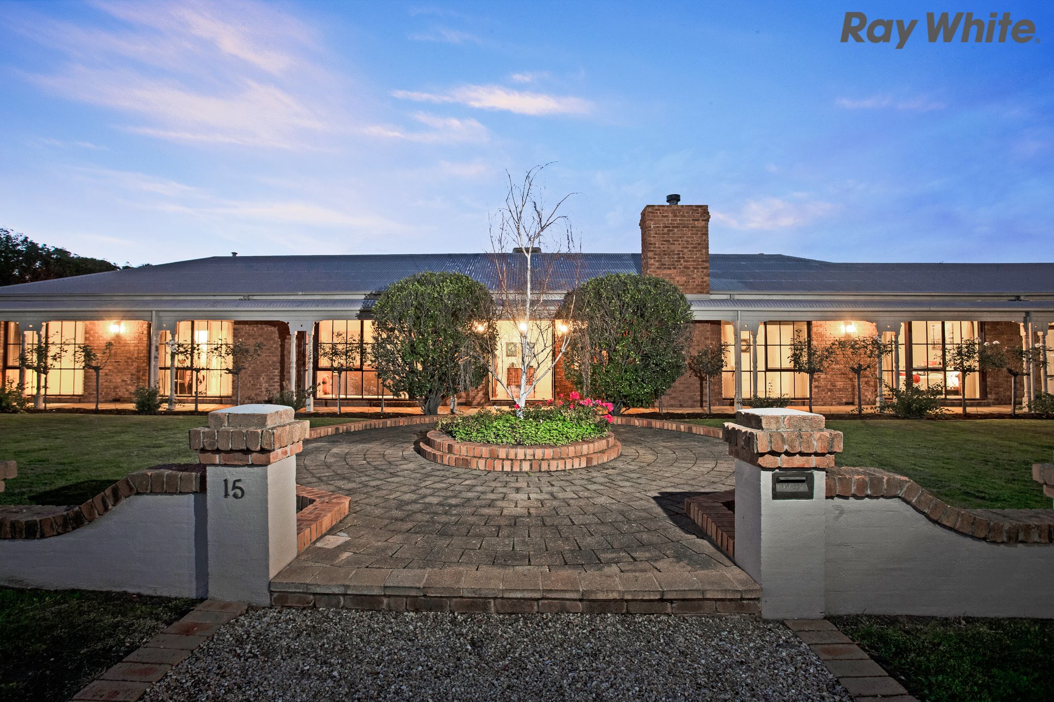 15 Gooch Close, Sydenham, VIC 3037