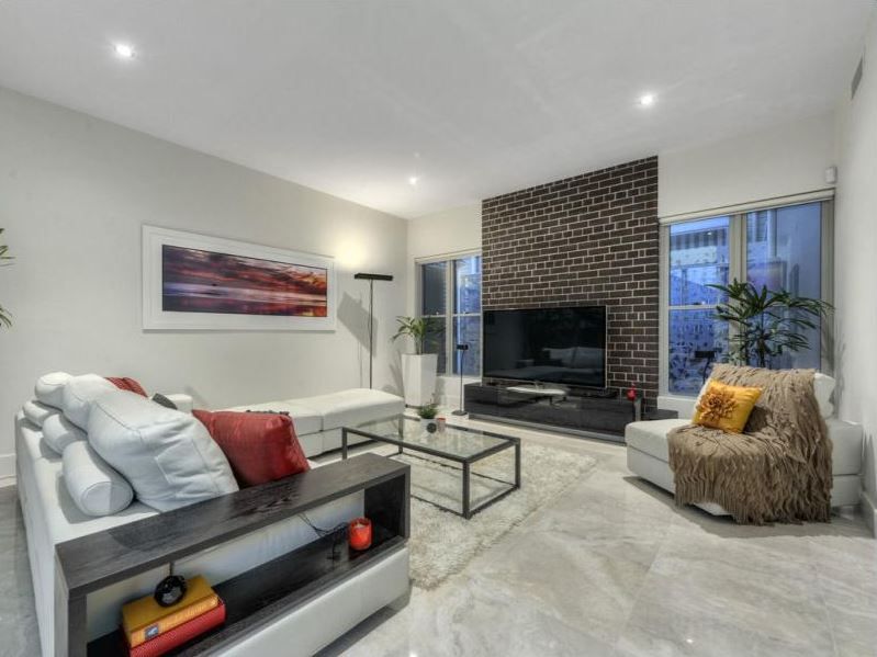 188 Virginia Avenue, Hawthorne, QLD 4171