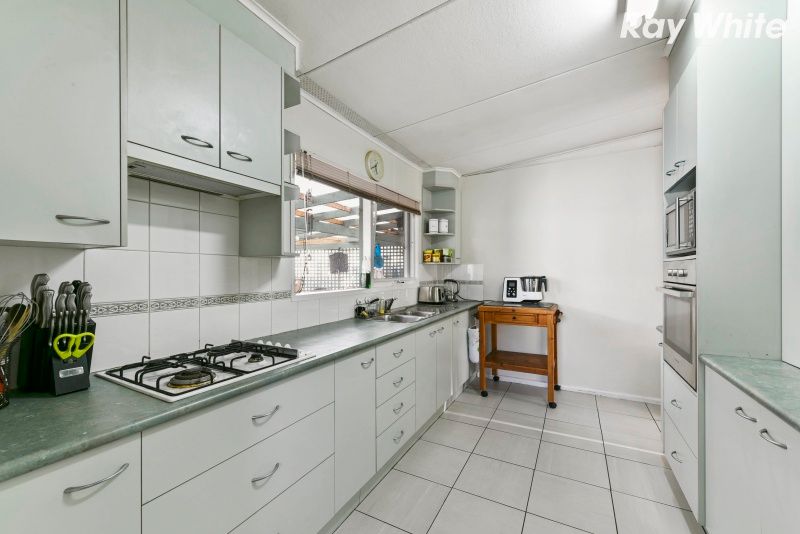 18 Park Boulevard, Ferntree Gully, VIC 3156