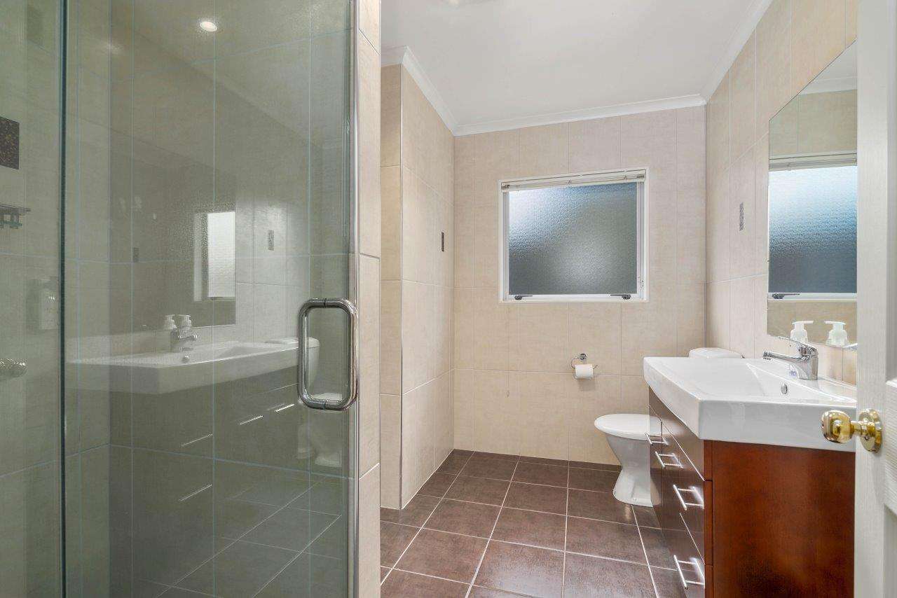 16 Capricorn Place photo 9