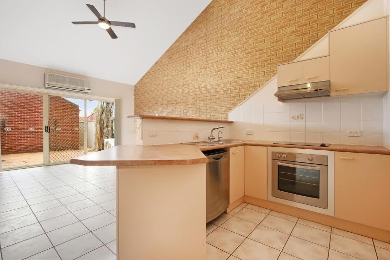 1/542 Kotthoff Street, Lavington, NSW 2641