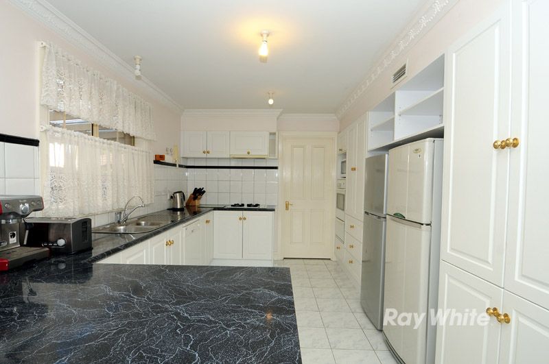 17 Appleberry Close, Knoxfield, VIC 3180