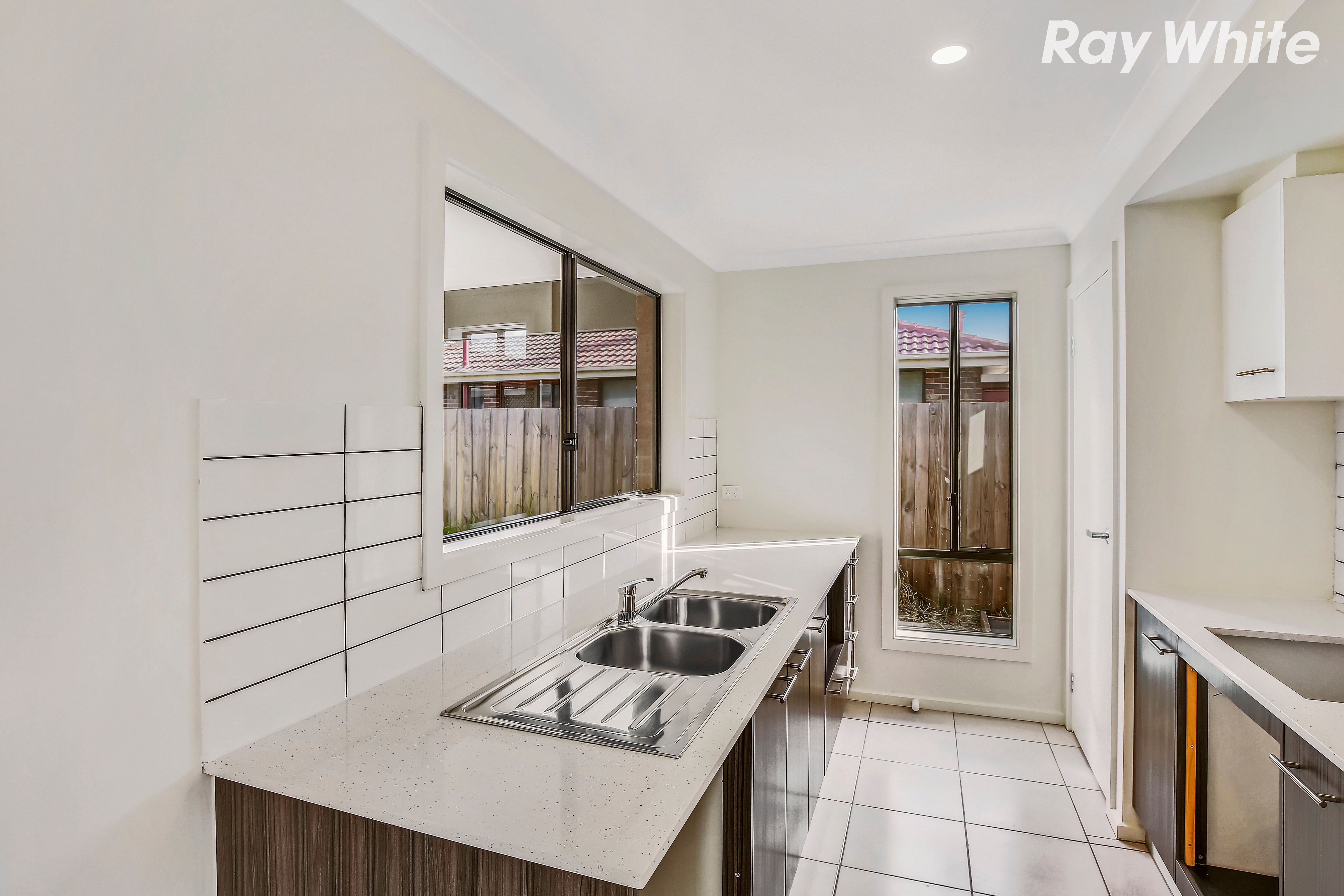 39 Arlington Avenue, Pakenham, VIC 3810