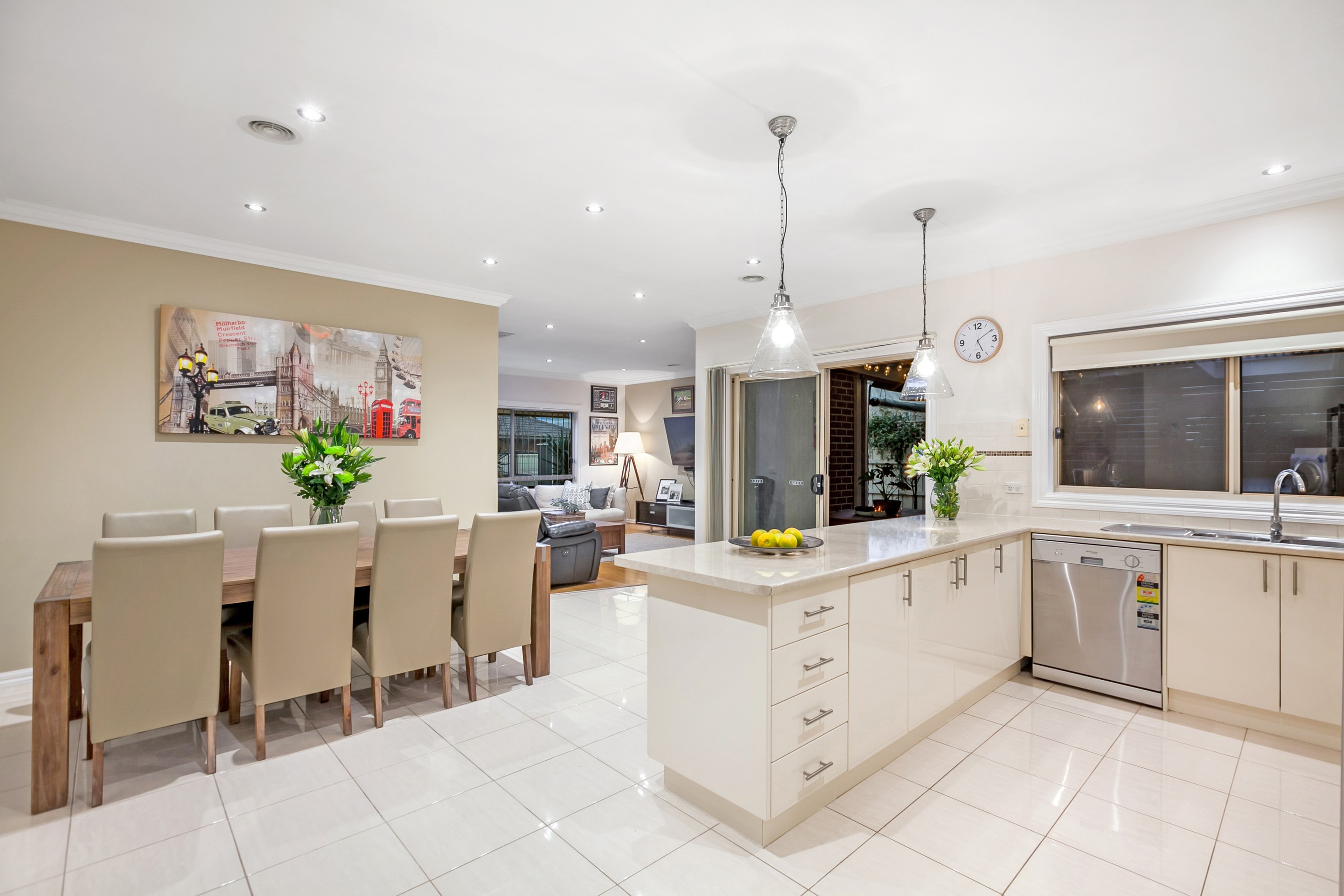 11 Benaroon Drive, Lalor, VIC 3075