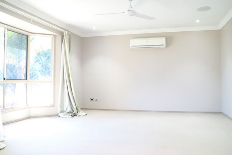 28 Swan Lake Crescent, Calamvale, QLD 4116