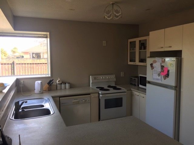 1/4 Kirsten Place, Parklands, Christchurch City