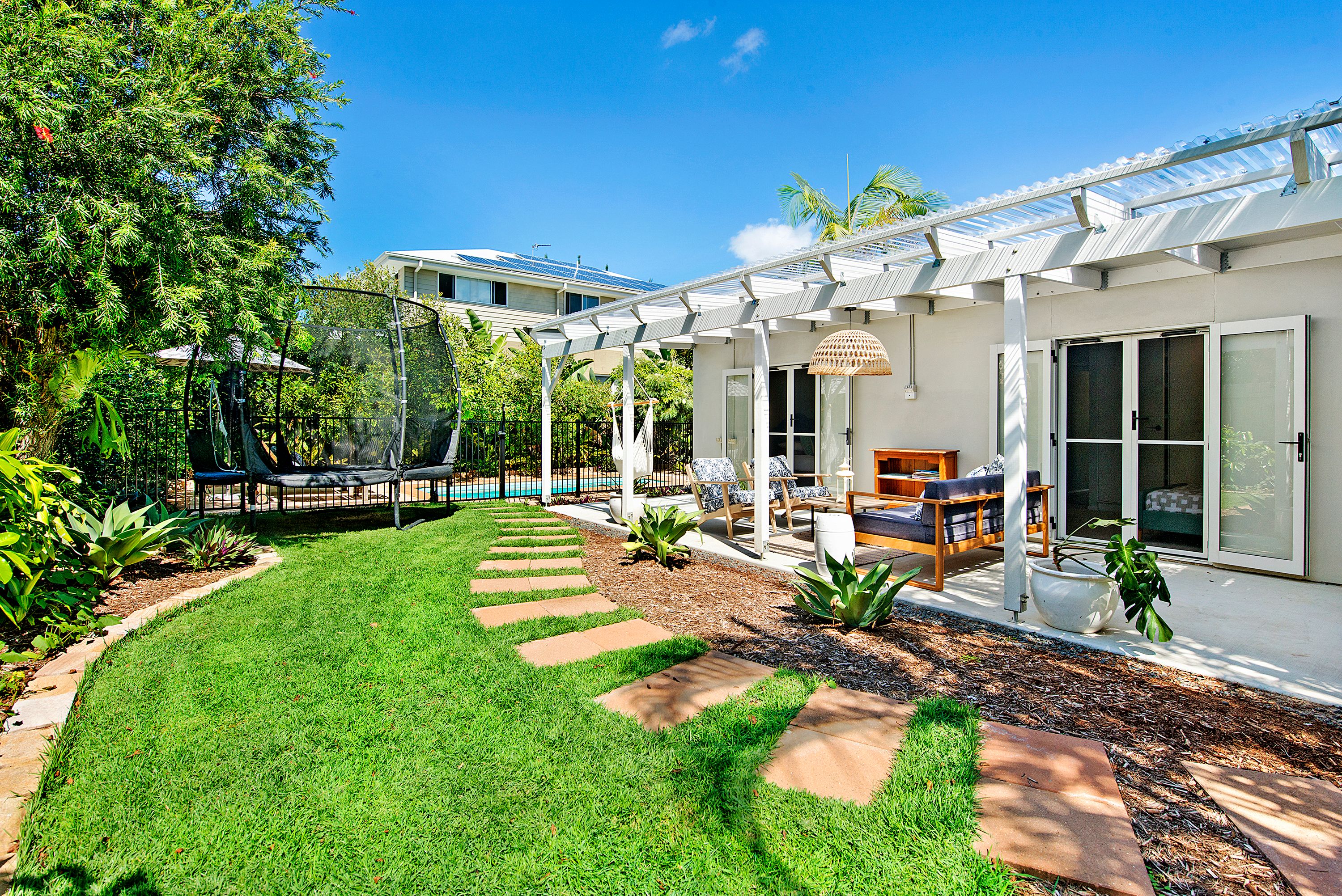 6 Karina Crescent, Broadbeach Waters QLD 4218