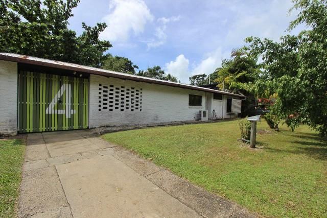 4 Hickory Street, Holloways Beach, QLD 4878