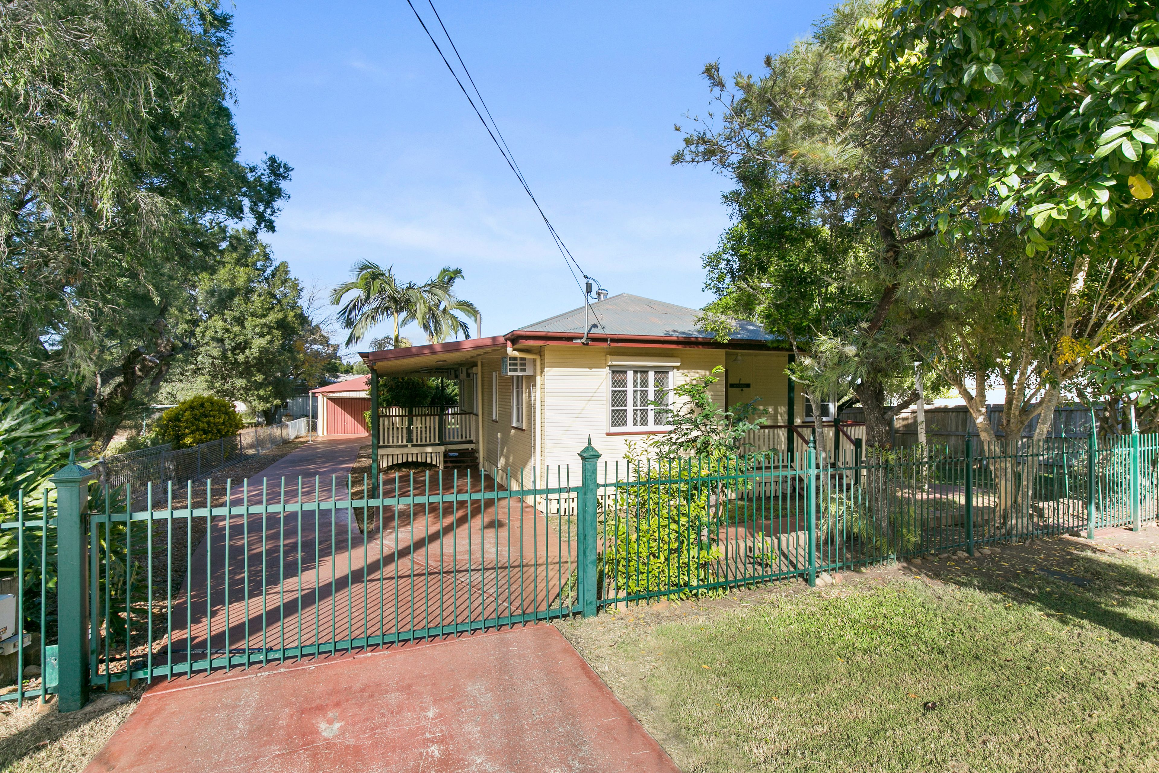 1 Taylor Street, Eastern Heights, QLD 4305