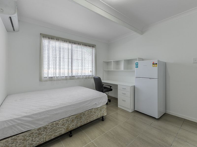 Room 2 1/11 Moy Street, Kelvin Grove, QLD 4059