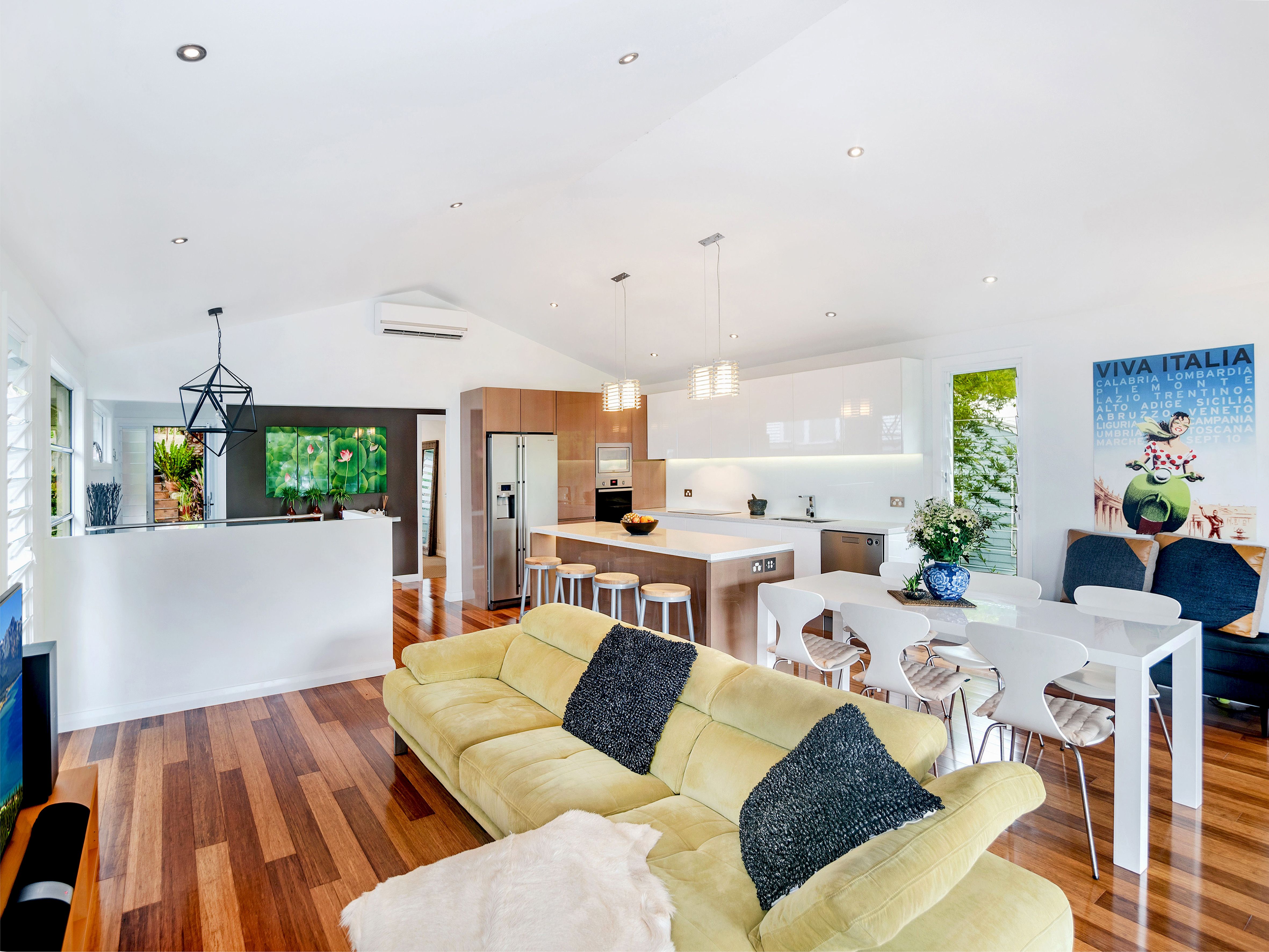 9 Rawson Street
