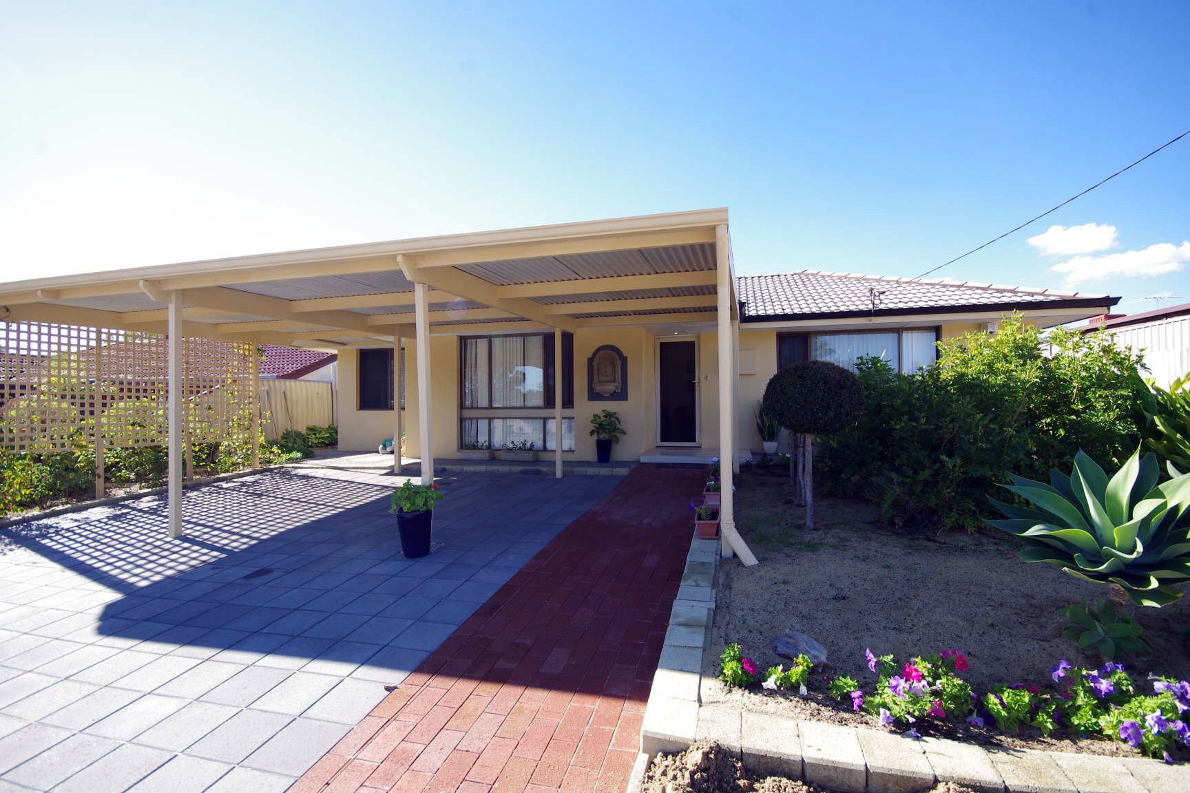 14 Allinson Drive, Girrawheen WA 6064