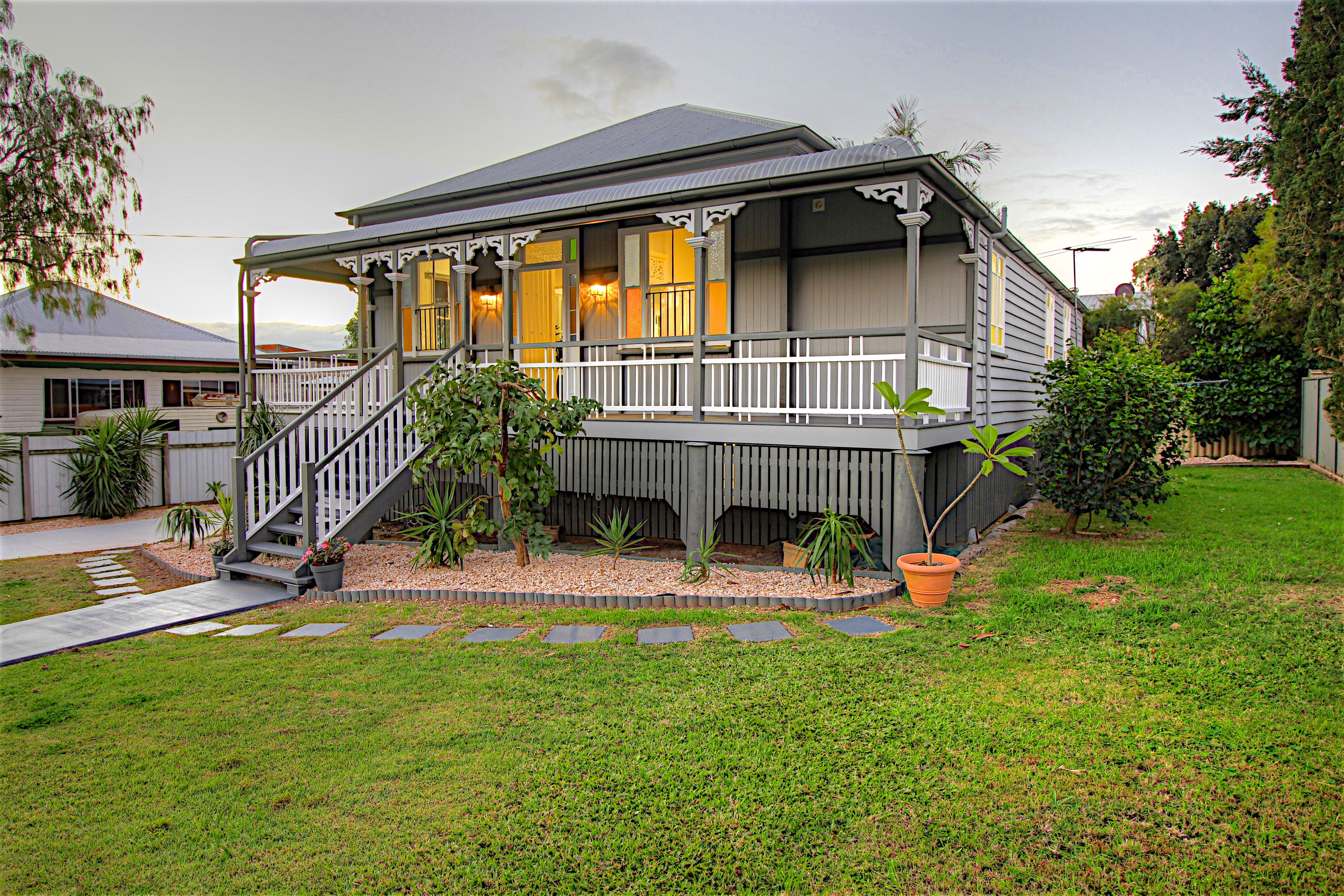 52 Queen Street, Blackstone, QLD 4304