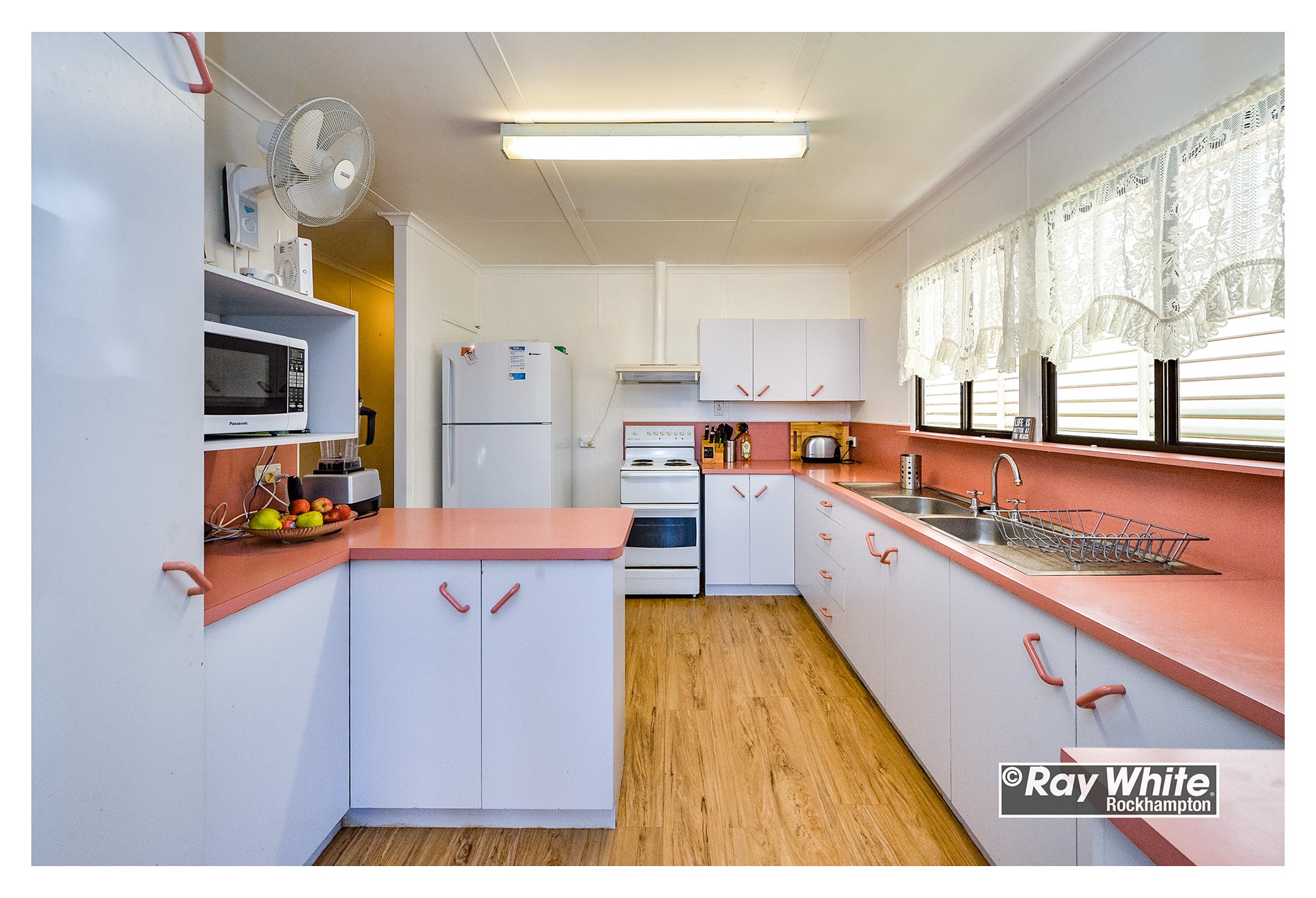 17 Harriette Street, Park Avenue, QLD 4701