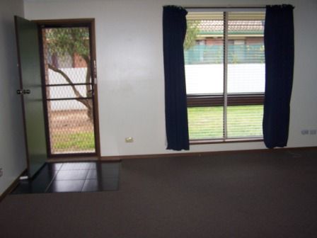 2/623 Prune Street, Lavington, NSW 2641