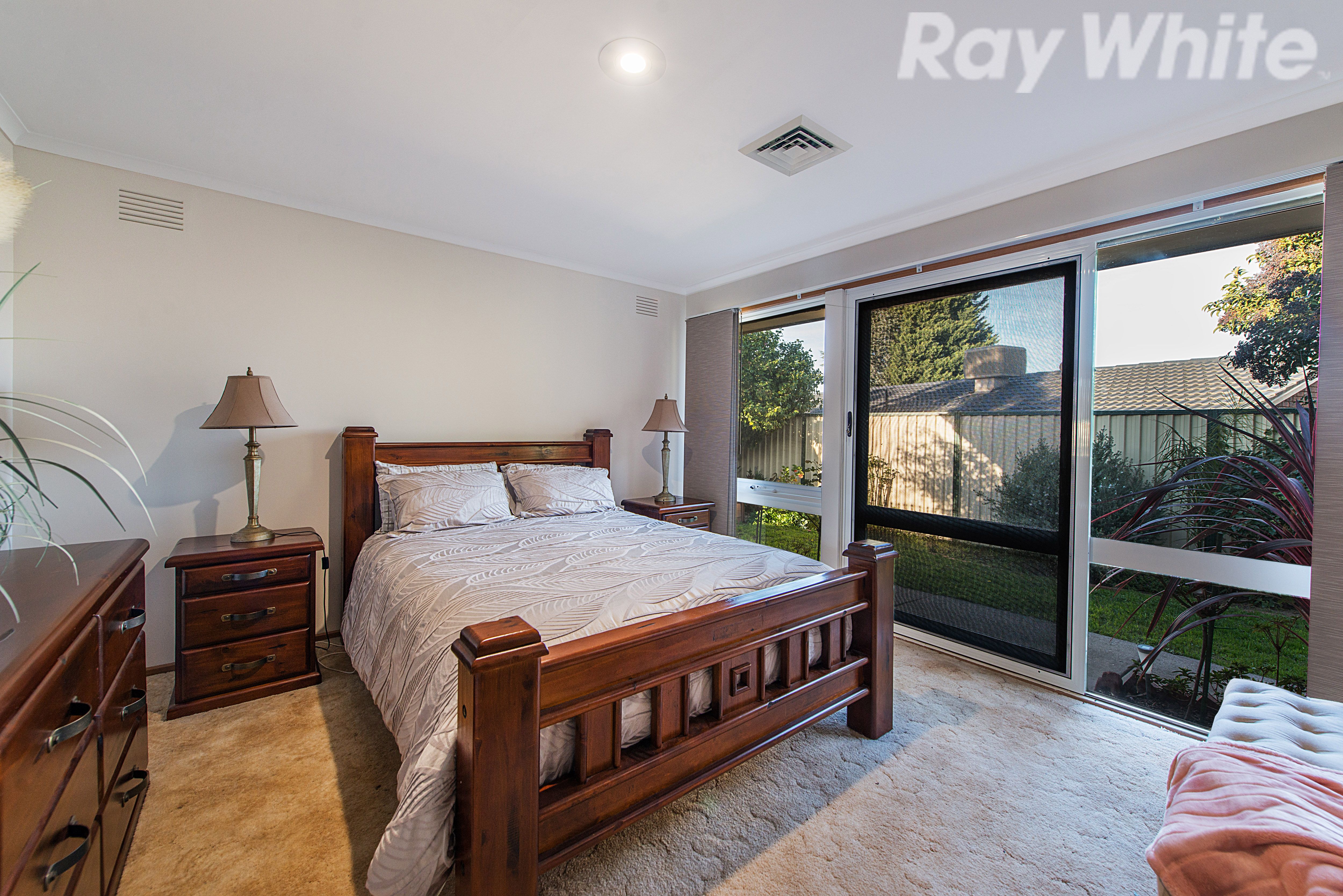 78 Daniel Solander Drive, Endeavour Hills, VIC 3802