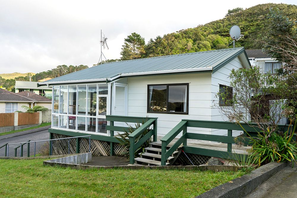 68a Percy Dyett Drive, Karori, Wellington City