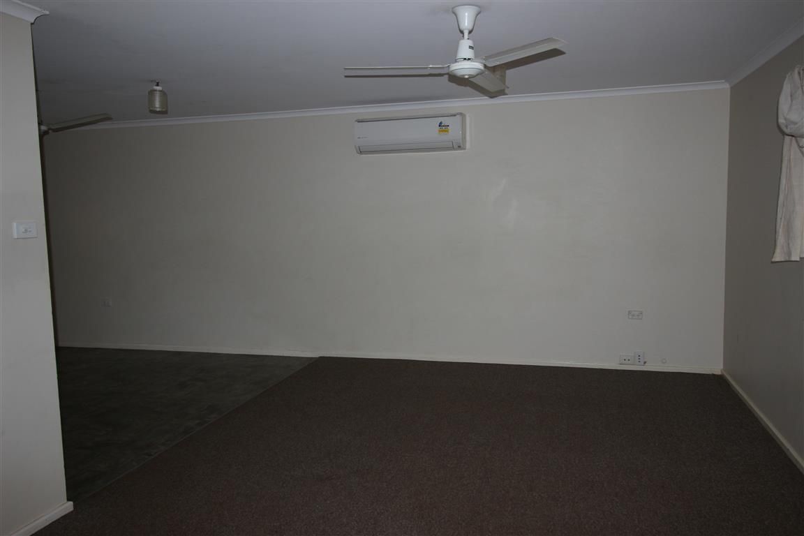 2 Kangaroo Place, South Hedland, WA 6722