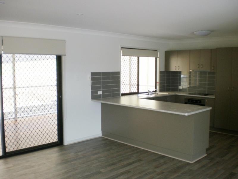 35 Summit Parade, Bahrs Scrub, QLD 4207