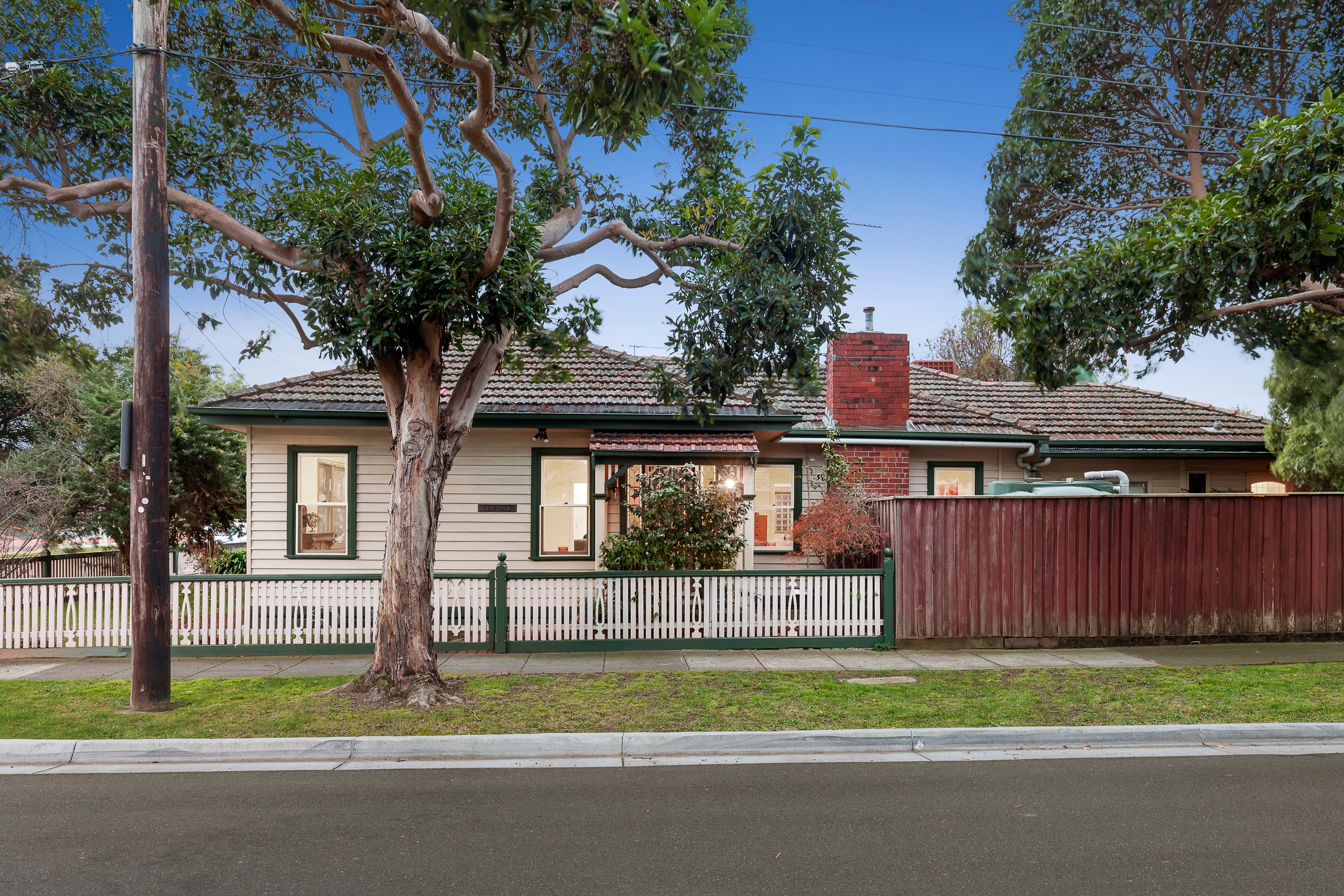 184 Poath Road, Hughesdale, VIC 3166