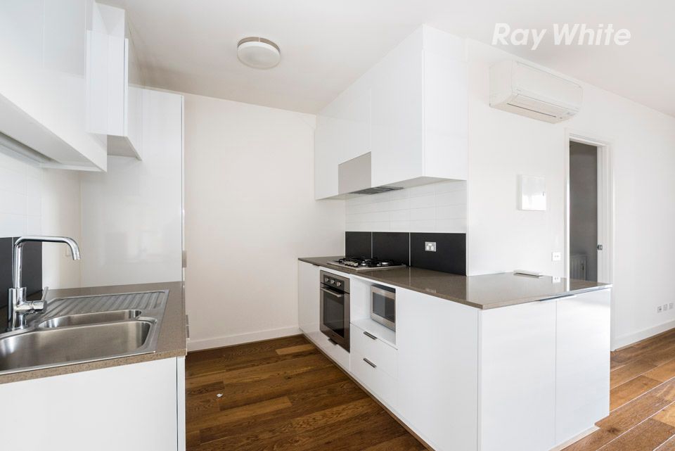 H602/12 Trenerry Crescent, Abbotsford, VIC 3067