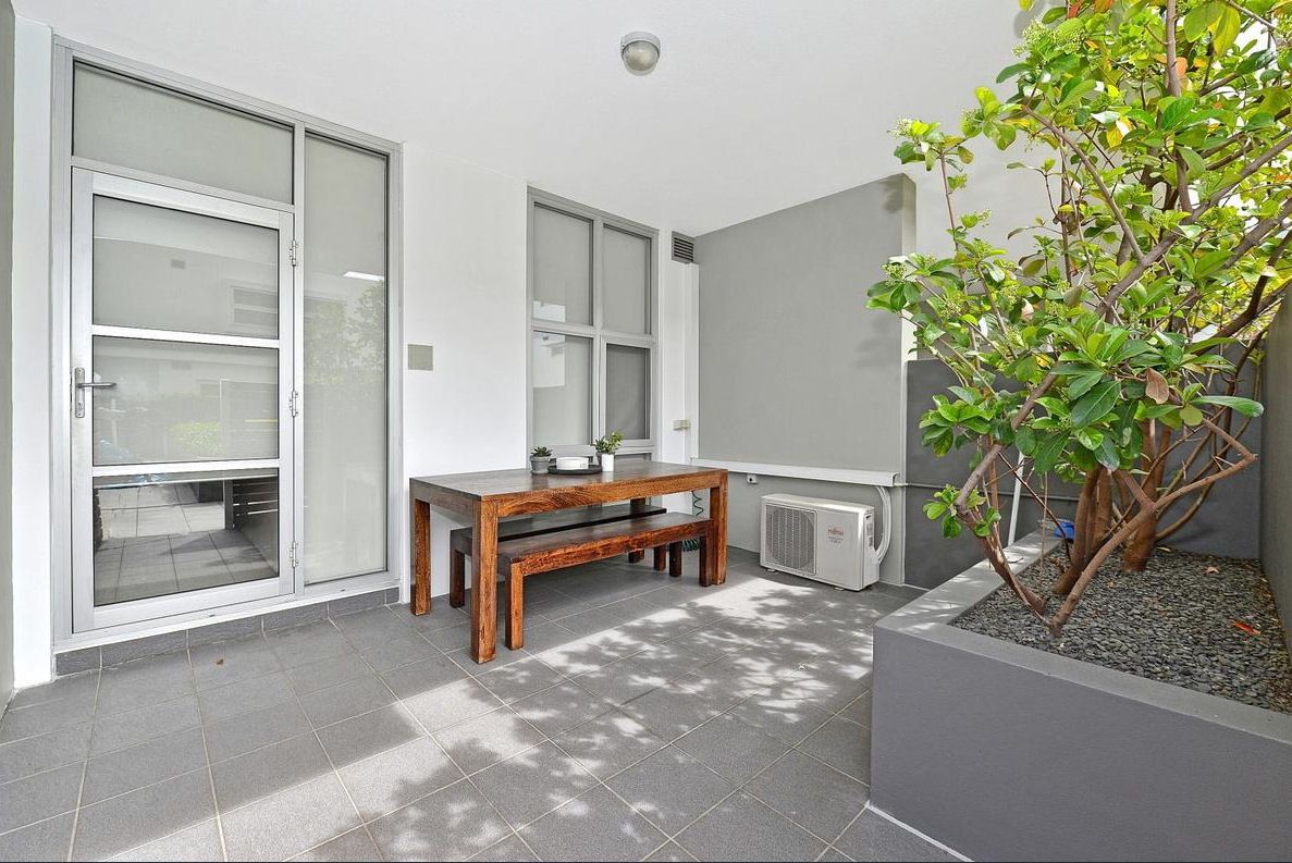 1**/25 Bennelong Parkway, Wentworth Point, NSW 2127